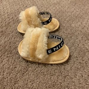 Baby fizzy slides 0-6 Months